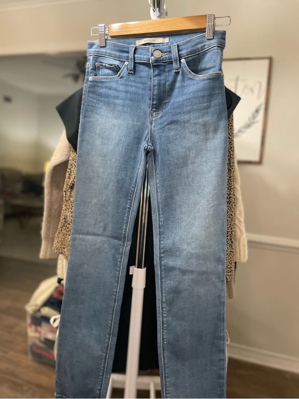 Hudson Nico Midrise Straight Ankle Jeans Size 25 Medium Wash